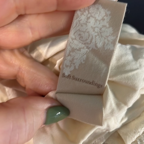 Soft Surroundings Neapolitan Top Tunic NWT Chiffon Layered Cowl Size Medium - Picture 10 of 12